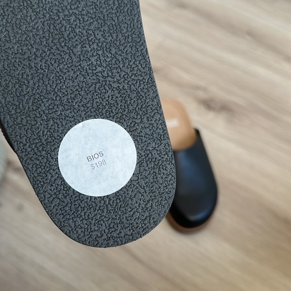 Eileen Fisher Black Slip-On Mules Bios Leather Mule NWOB - Picture 6 of 8